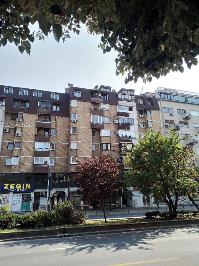 Skopje City Center Red Apartment المظهر الخارجي الصورة