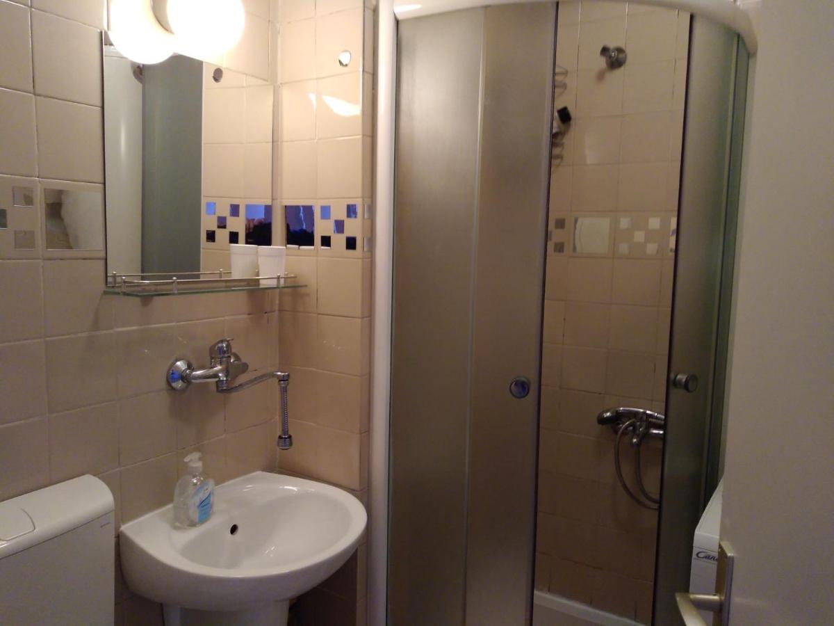 Skopje City Center Red Apartment المظهر الخارجي الصورة